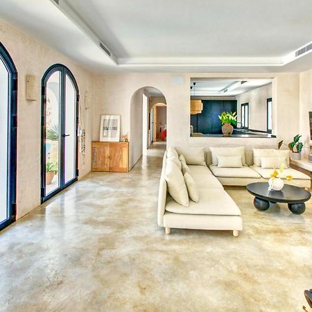 Villa Mas Tranquila - A Stylish Villa With Pool 150 M From The Beach โกนิล เด ลาฟรอนเตรา ภายนอก รูปภาพ