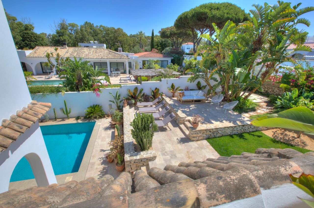 Villa Mas Tranquila - A Stylish Villa With Pool 150 M From The Beach โกนิล เด ลาฟรอนเตรา ภายนอก รูปภาพ