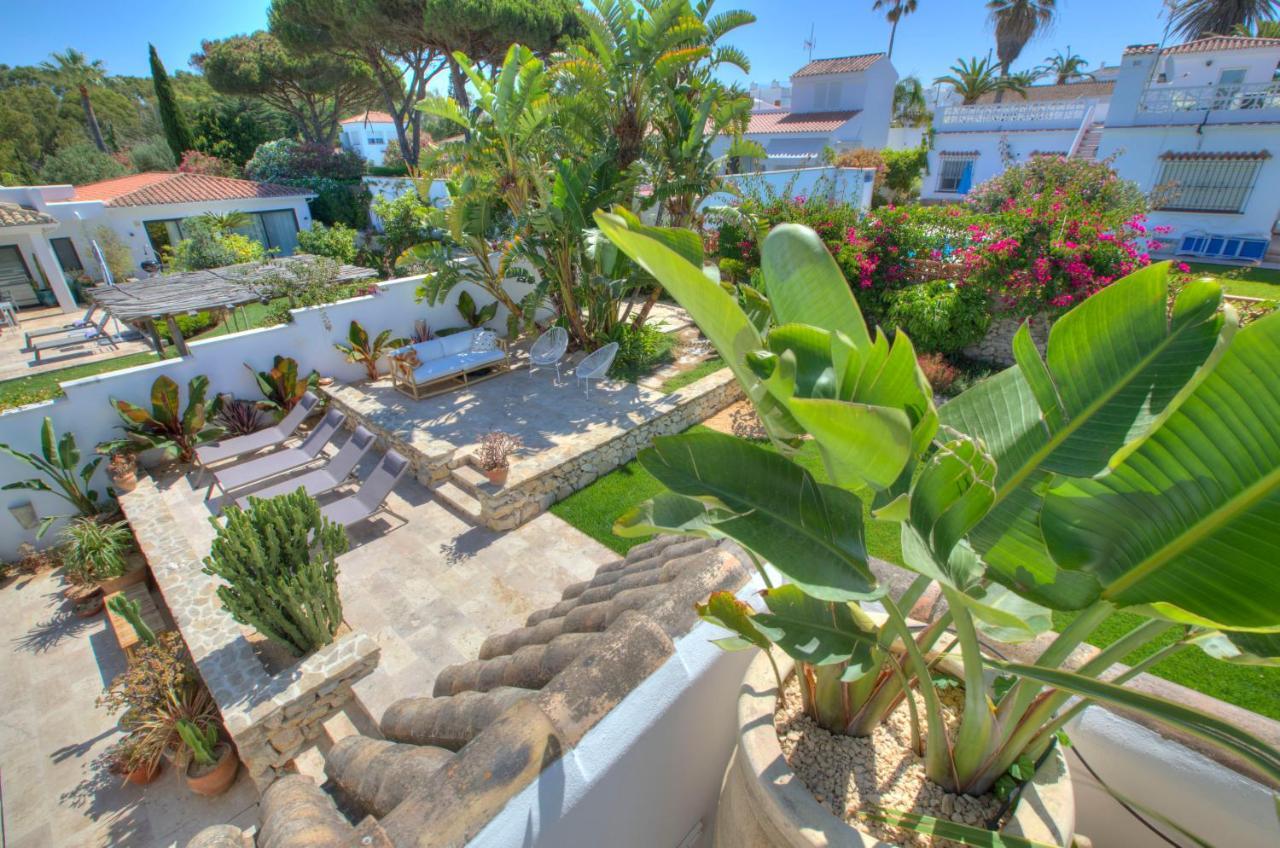 Villa Mas Tranquila - A Stylish Villa With Pool 150 M From The Beach โกนิล เด ลาฟรอนเตรา ภายนอก รูปภาพ