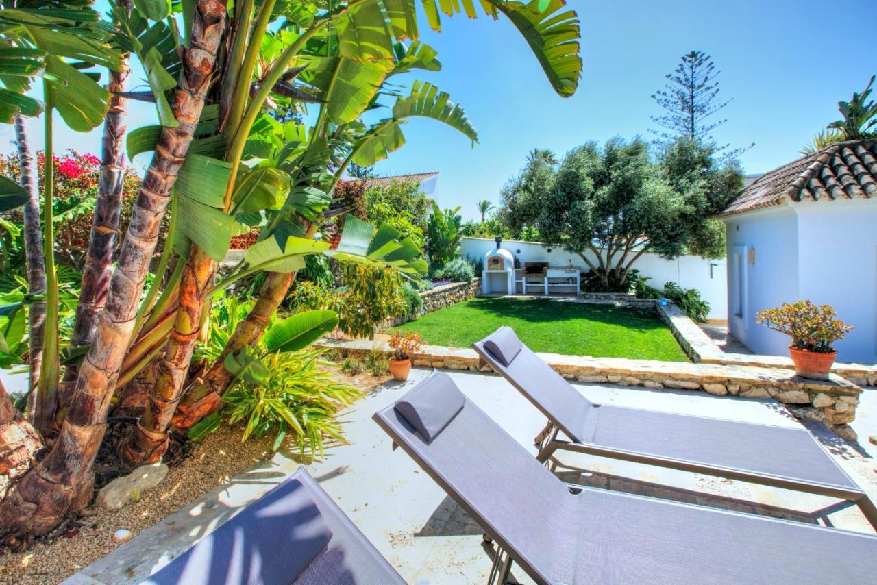 Villa Mas Tranquila - A Stylish Villa With Pool 150 M From The Beach โกนิล เด ลาฟรอนเตรา ภายนอก รูปภาพ