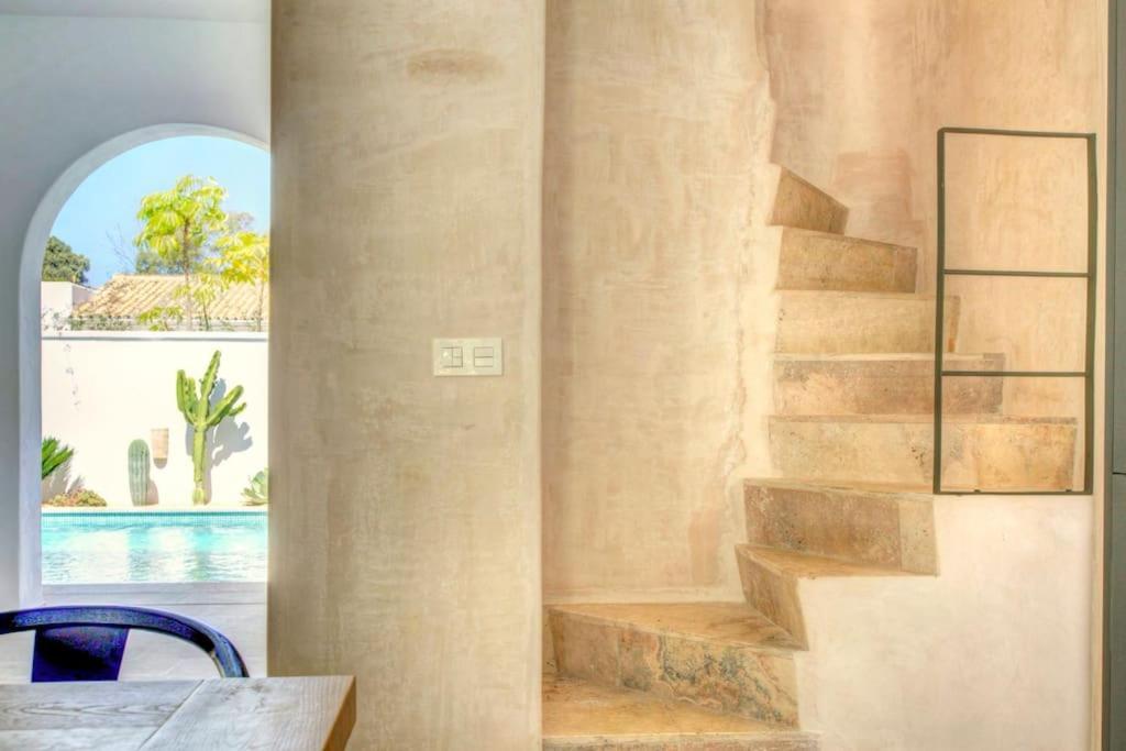 Villa Mas Tranquila - A Stylish Villa With Pool 150 M From The Beach โกนิล เด ลาฟรอนเตรา ภายนอก รูปภาพ