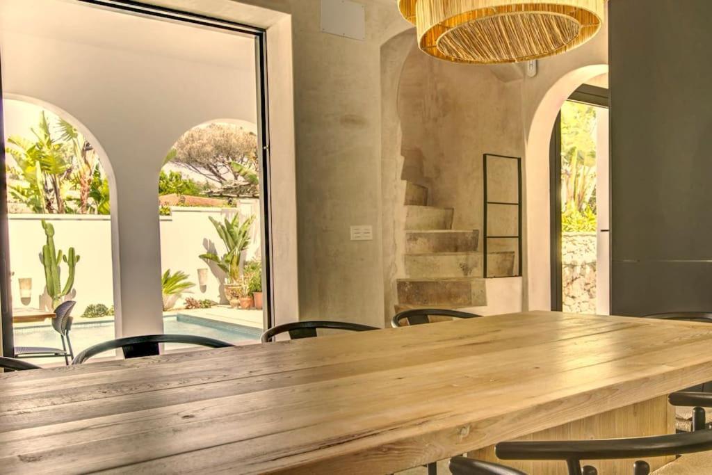 Villa Mas Tranquila - A Stylish Villa With Pool 150 M From The Beach โกนิล เด ลาฟรอนเตรา ภายนอก รูปภาพ